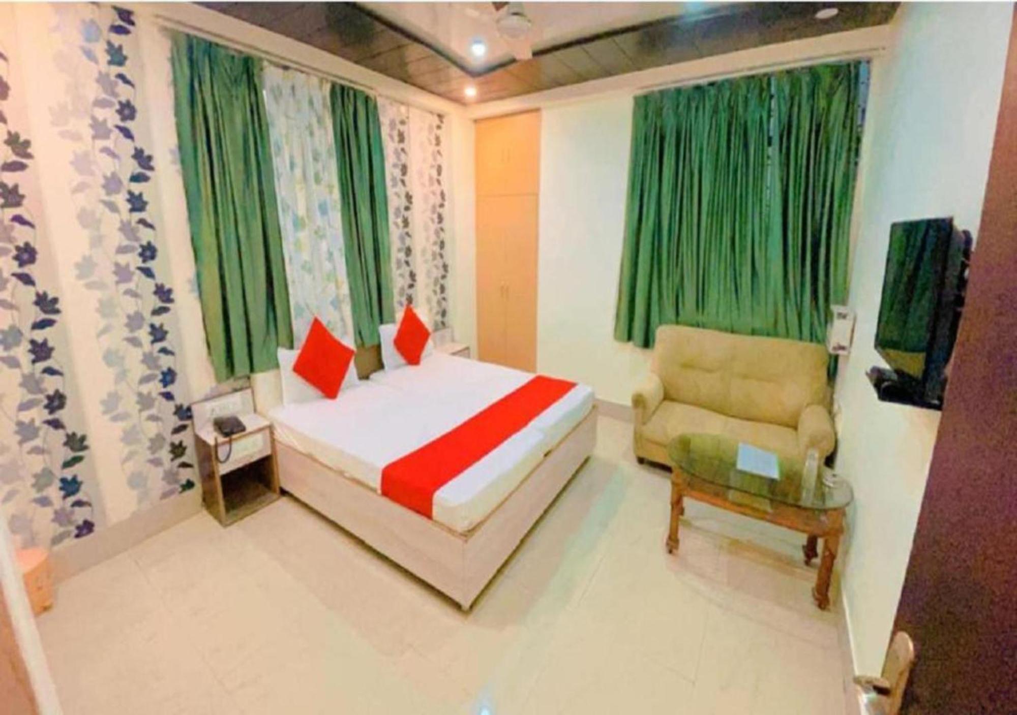 Grg R P International Patna Hotel Patna  Buitenkant foto