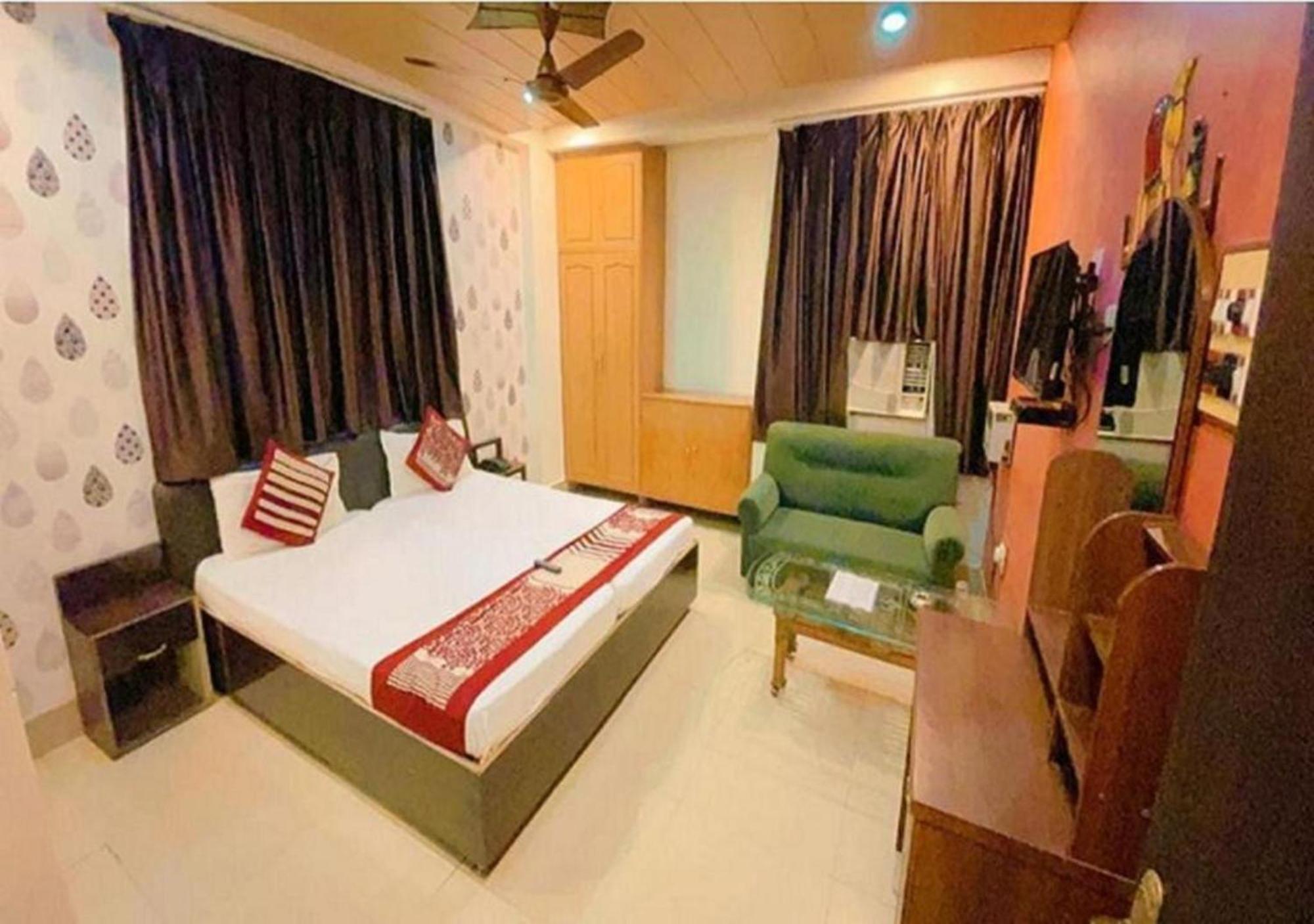 Grg R P International Patna Hotel Patna  Buitenkant foto