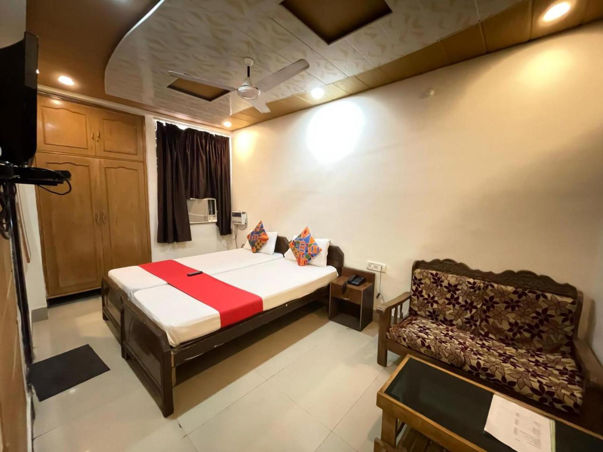 Grg R P International Patna Hotel Patna  Buitenkant foto