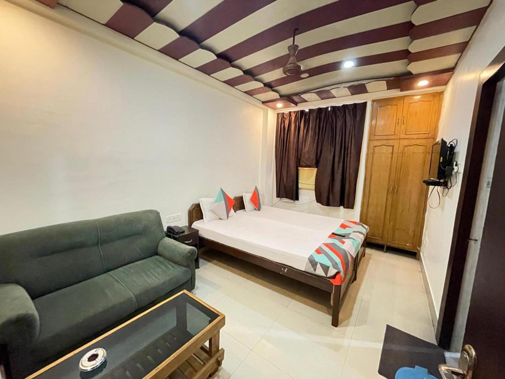 Grg R P International Patna Hotel Patna  Buitenkant foto