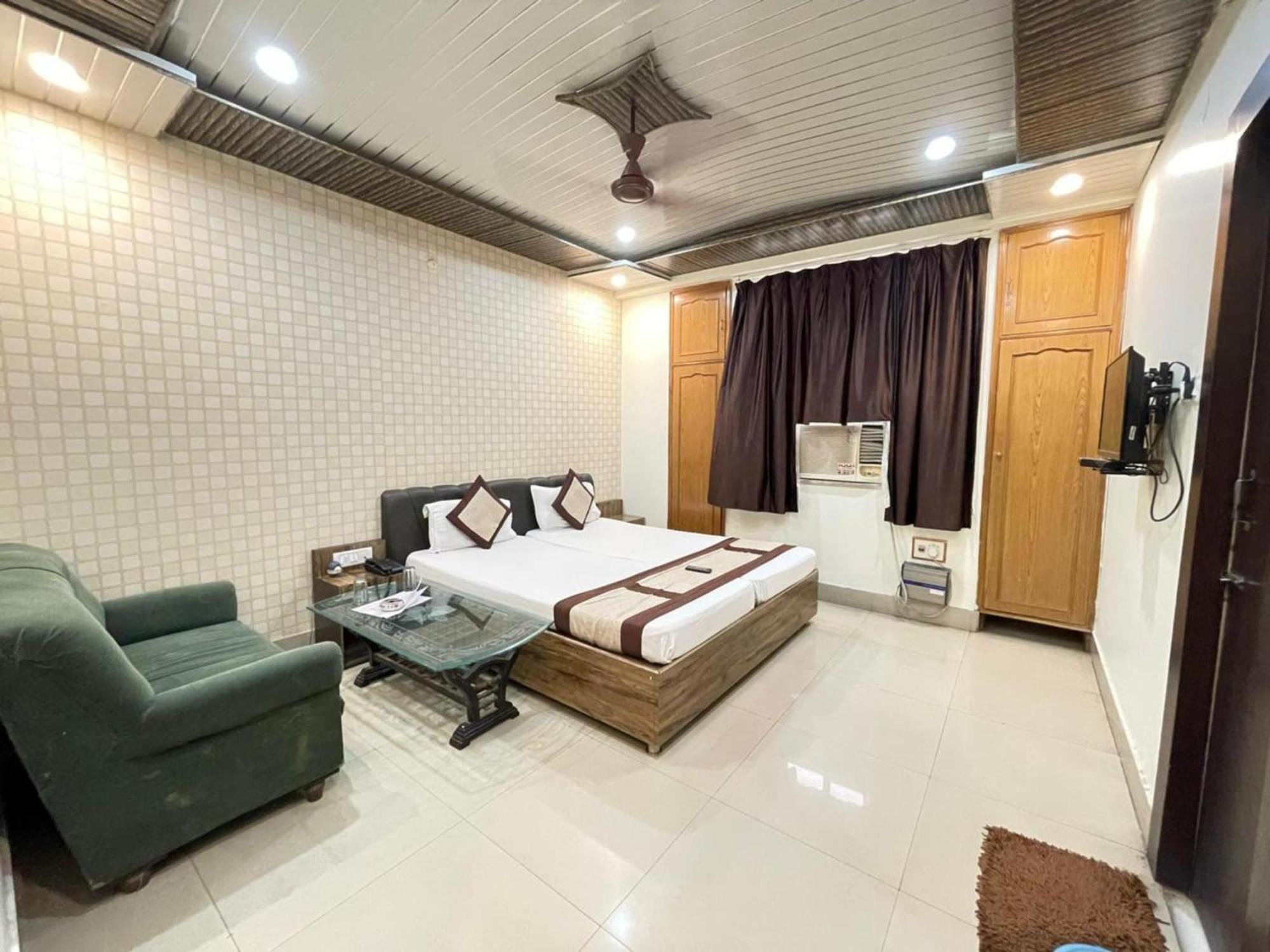 Grg R P International Patna Hotel Patna  Buitenkant foto