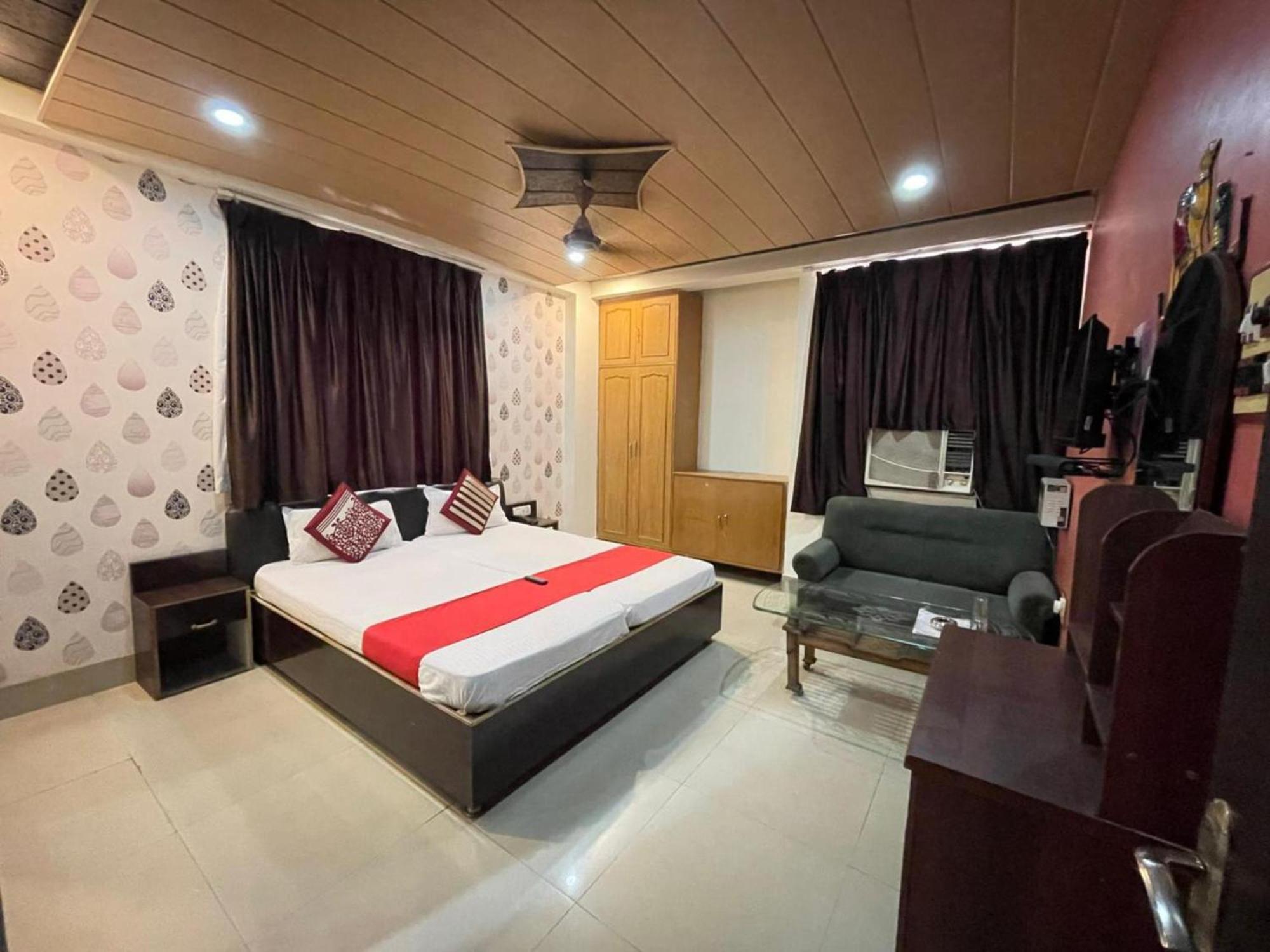 Grg R P International Patna Hotel Patna  Buitenkant foto
