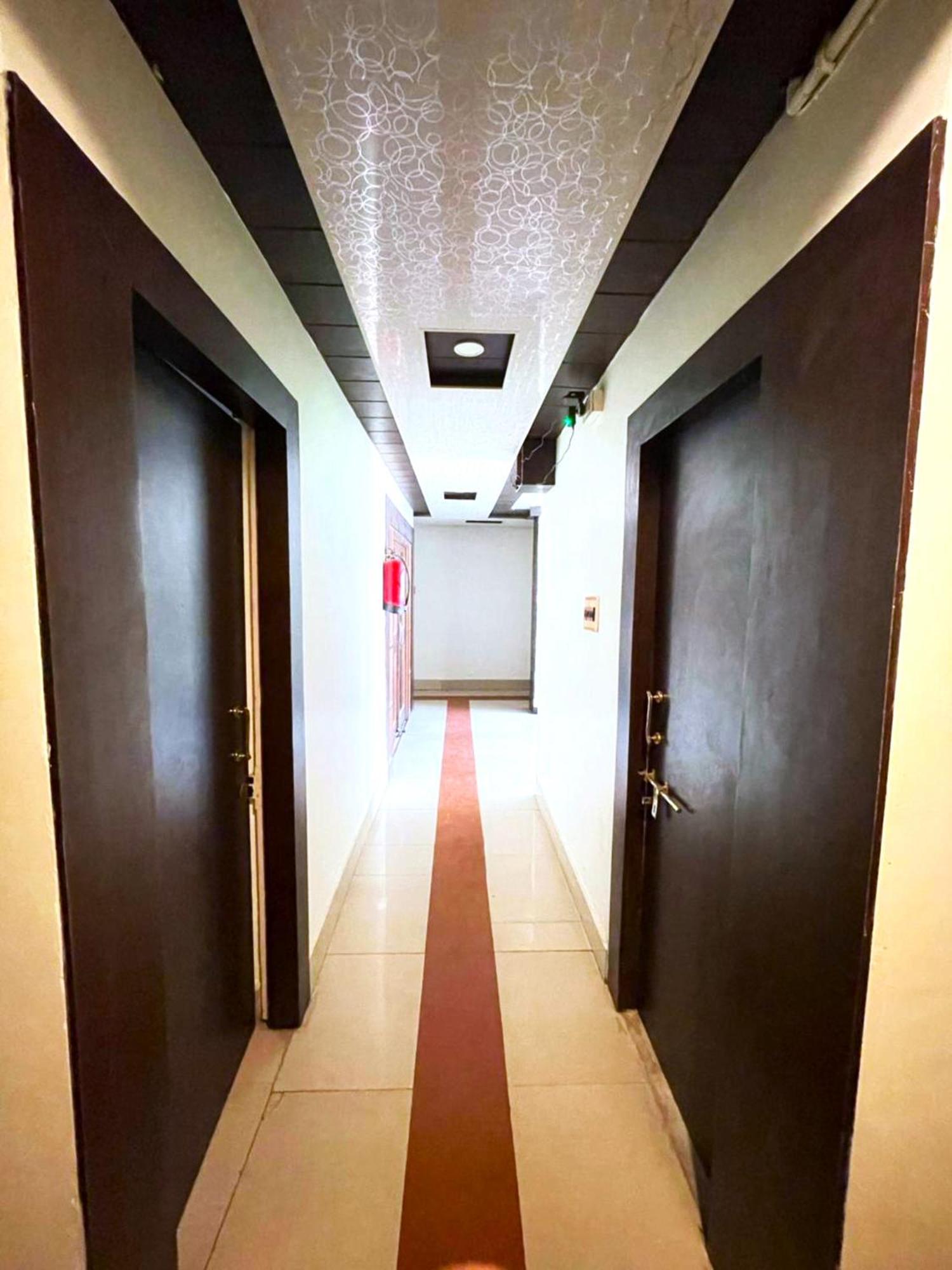 Grg R P International Patna Hotel Patna  Buitenkant foto