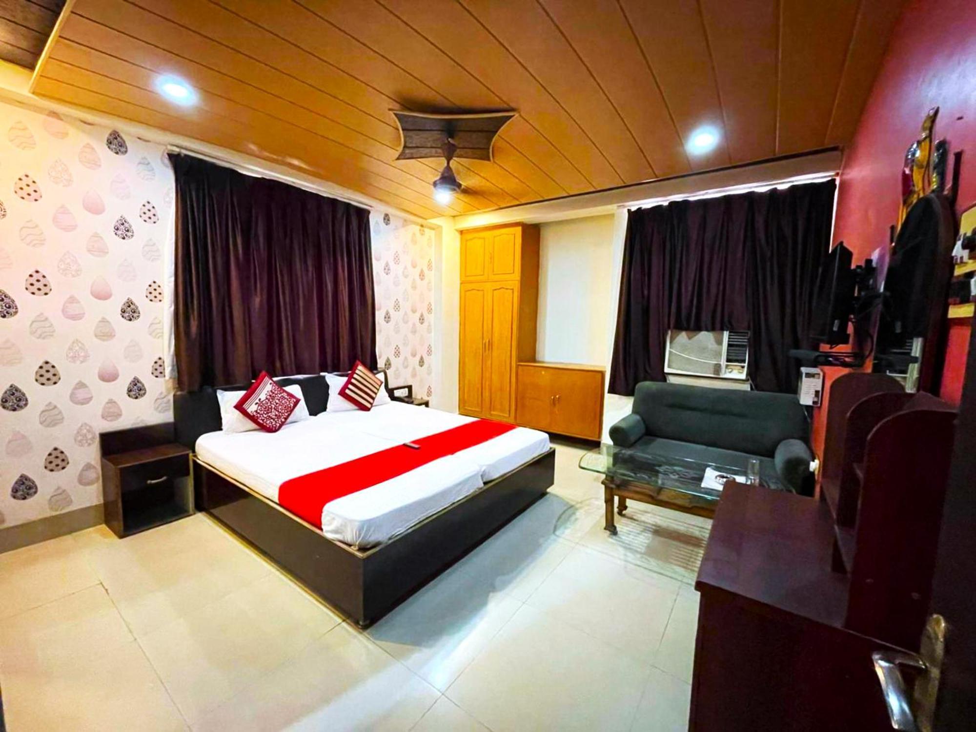 Grg R P International Patna Hotel Patna  Buitenkant foto